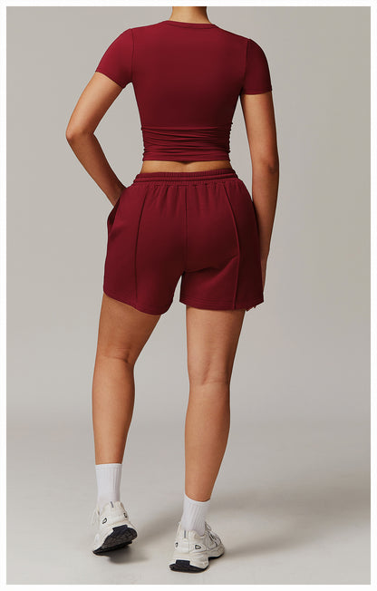 Kratke hlače rdeče